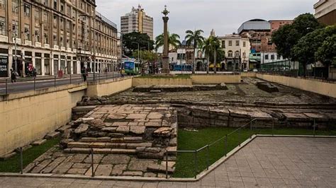 Rio de Janeiro Cais do Valongo é reaberto ao público após obra milionária