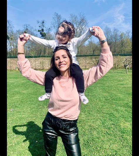 Photo Julia Paredes Avec Sa Fille Luna Sur Instagram Le 20 Mars