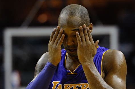 Kobe Bryant injury: Lakers guard out 6 weeks with left knee injury - SBNation.com