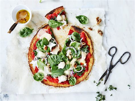 Blumenkohl Pizza Mit Ziegenk Se Und Spinat Rezept Eat Smarter