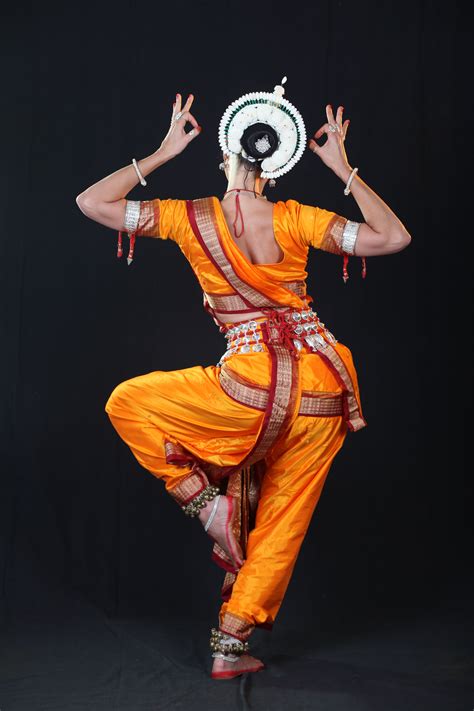 odissi - Shakti Bhakti | Abbigliamento indiano, India, Ispirazione