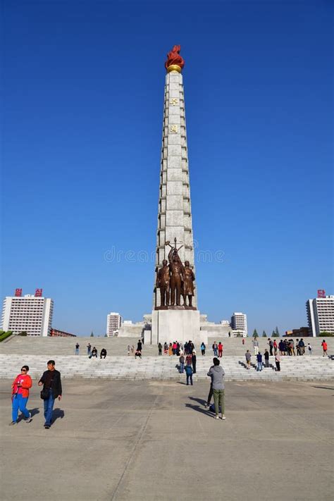 Tour De Juche Et Statue Pyong Yang Cor E Du Nord Photo Stock