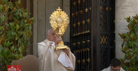 Franciszek o procesji Bożego Ciała nie czynimy tego aby się pokazać