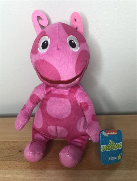 Backyardigans Uniqua Plush 6” Nickelodeon Just Play Pink Smiling Toy