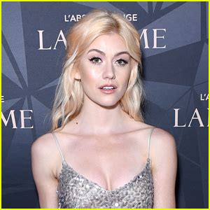 Katherine McNamara Reacts To Green Arrow The Canaries Getting