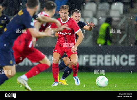 Kosice Lr Dani De Wit Of Az Ruslan Babenko Of Dnipro During The