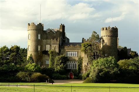 Malahide castle — Stock Photo © mirekromaniuk #5119061