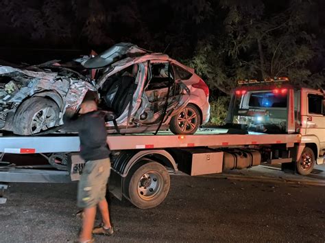 Acidente Grave Na Br Deixa Um Homem Gravemente Ferido E Carreta