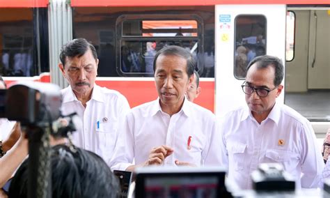 Jadi Kereta Api Pertama Di Sulawesi Jokowi Ini Pekerjaan Besar