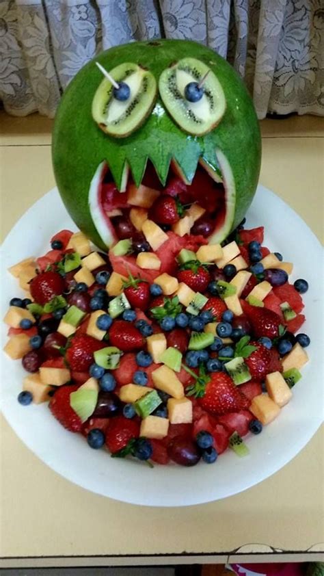 Scary Watermelon Fruit Platter Great For Halloween Halloween Food Treats Halloween Food For