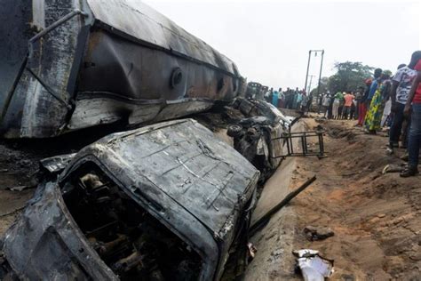 Nigeria 23 Morts Dans L Accident D Un Camion Citerne Selon Muhammadu