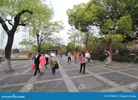 Street View in West Lake Cultural Landscape of Hangzhou Editorial Photo ...