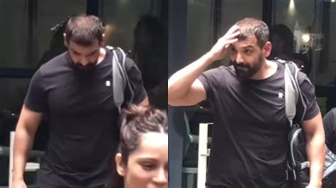 Netizens Spot 50 Year Old John Abraham S Bald Patch In Viral Video