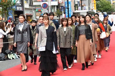 松岡茉優、渋谷の路上ファッションショー出演に感動「この景色自体かなりレア」 Rbb Today