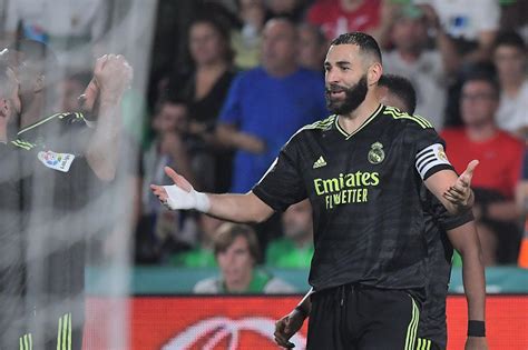 Liga espagnole Blessé Benzema ne jouera pas avec le Real Madrid ce