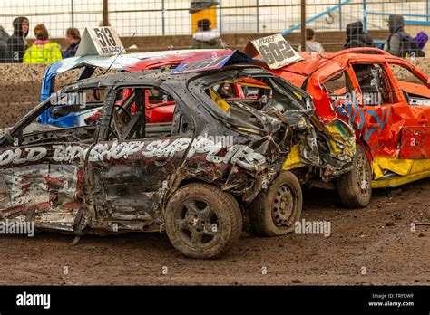 Banger racing at the Adrian Flux Arena, Kings Lynn, Norfolk Stock Photo ...