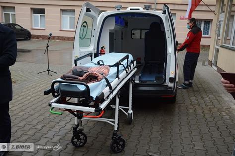 Szpital Powiatowy w Skarżysku ma nowy ambulans