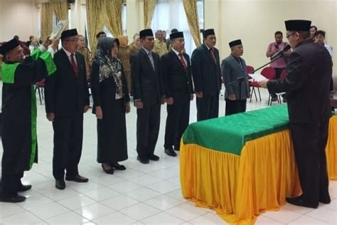 Pj Bupati Parimo Lantik Enam Pejabat Eselon Ii Ini Daftarnya