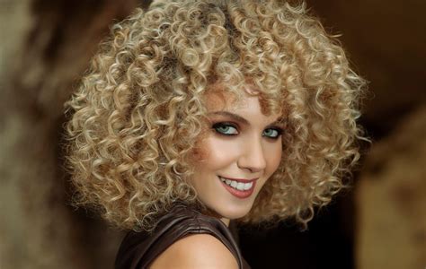 C Mo Hacer El M Todo Curly En Pelo Liso Para Obtener Rizos Perfectos