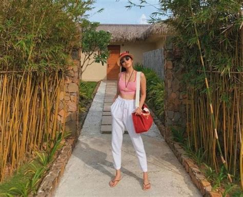 Ngô Thanh Vân khoe thân hình bốc lửa với bikini ở tuổi Cô ấy nói