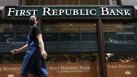 MULTIPLE LARGE BANKS BAIL OUT FIRST REPUBLIC BANK WITH 30 BILLION