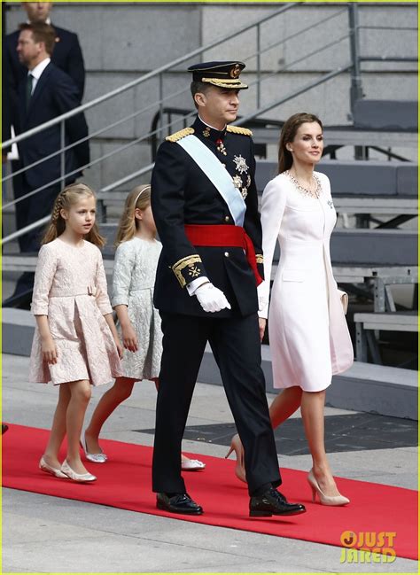 King Felipe VI & Queen Letizia of Spain's Coronation Photos!: Photo 3138758 | Photos | Just ...