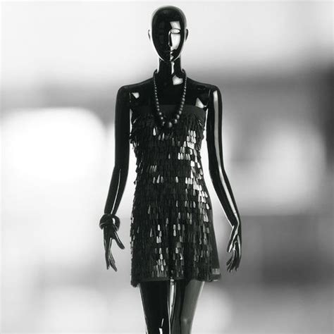 Mannequin De Vitrine Femme Abstract Window France Abstrait