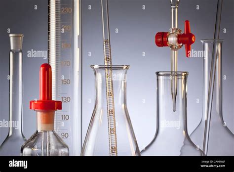 Conical Flask Pipette Hi Res Stock Photography And Images Alamy