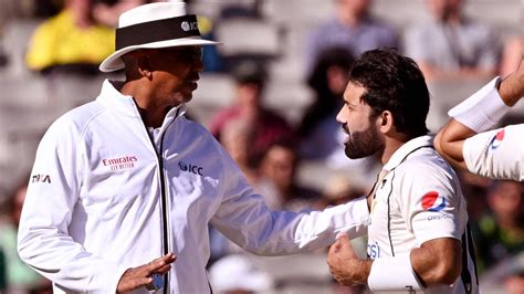 Pakistan Team Director Blames Umpires For Boxing Day Test Loss Janpost