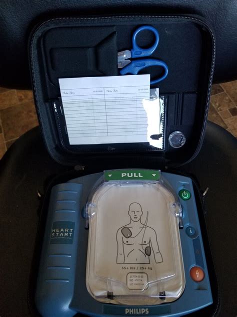 Phillips Onsite Heartstart Hs1 Aed Defibrillator Battery And Pads Expired Ebay