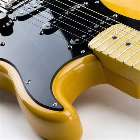 Fender Black 1 Ply Strat Modern Pickguard