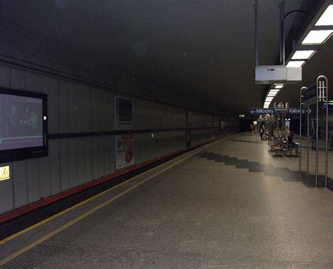 WFAT At Politechnika Warsaw Metro R WaitingForATrain