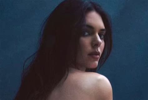 Watch Kendall Jenner Show Off In Bikini While Having Fun During