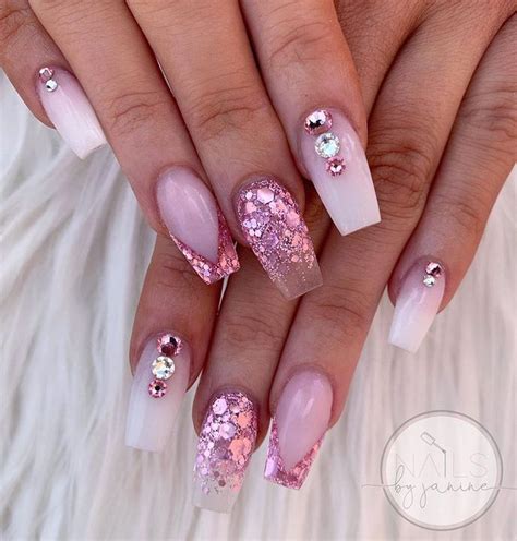 𝐍𝐀𝐈𝐋𝐒 𝐁𝐘 𝐉𝐀𝐍𝐈𝐍𝐄 💅🏽💞 On Instagram “𝐓𝐔𝐋𝐈𝐏🌷 Cute Ombré And Pink Glitter Set😍💎 ——————————— 𝐀𝐥𝐥