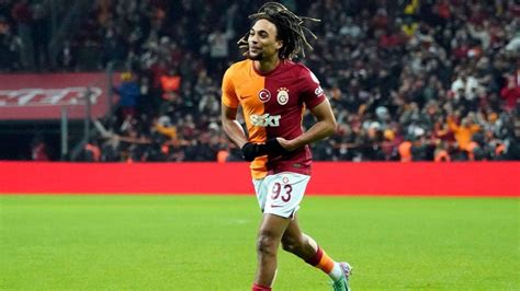 Galatasaray dan tarihi anlaşma Sacha Boey transferi resmen açıklandı