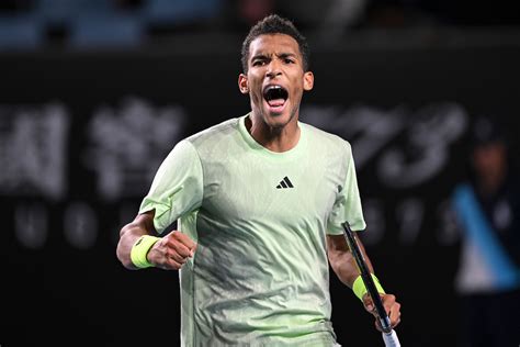 Félix Auger Aliassime Au Troisième Tour Des Internationaux Daustralie