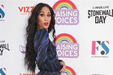 Mj Rodriguez Becomes First Black Trans Woman To Win A Golden Globe