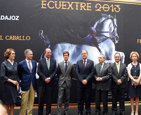 Julián López El Juli asiste en Badajoz a la inauguración de la V