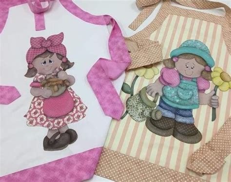 Pin De Cheila Favaretto Em Panos De Prato Avental Bonecas Patchwork