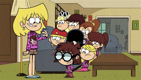 Image S1e26a Lisa Has More Photos Of Hugh Png The Loud House