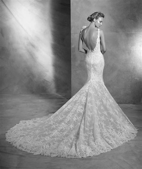 VIVI Atelier Pronovias 2016 Haute Couture Glam Wedding Dress Lace