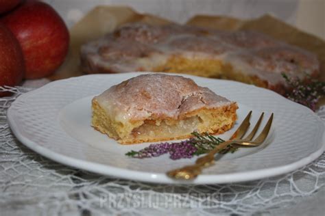 SZARLOTKA Z POŁÓWKAMI JABŁEK PrzyslijPrzepis pl