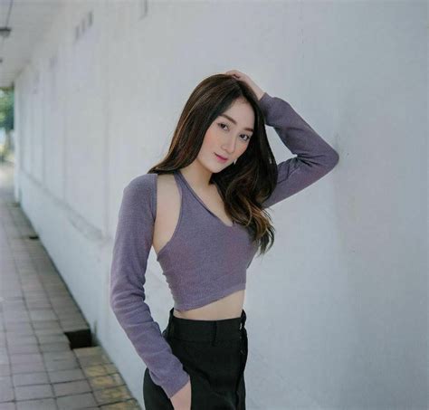 10 Artis Tiktok Tercantik Dan Viral Di Indonesia 2025