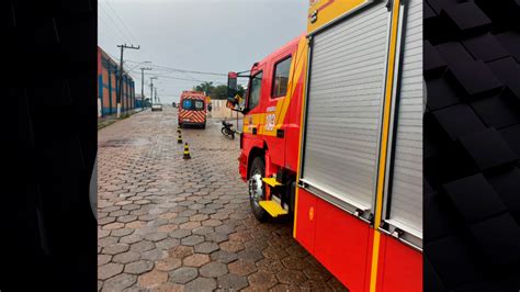 Motociclista fica ferida após acidente de trânsito em Mafra JMais