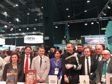 Corigliano Rossano Conquista Il Pubblico Della Bit Di Milano Successo