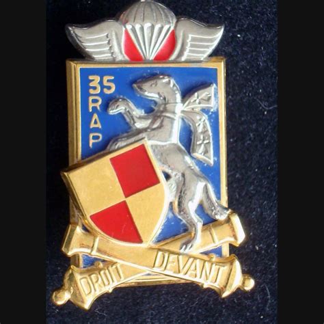 Insigne du 35 régiment d artillerie parachutiste Balme H 547