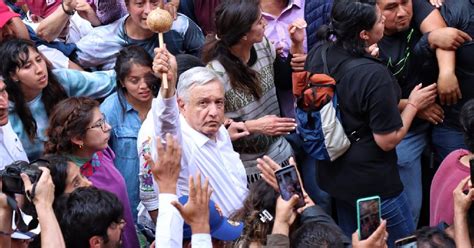 Llega Amlo Al Zócalo Tras Cinco Horas