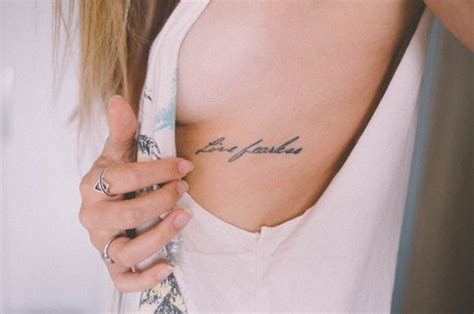 Tatuagem Na Costela Veja Dicas De Modelos Para Apostar