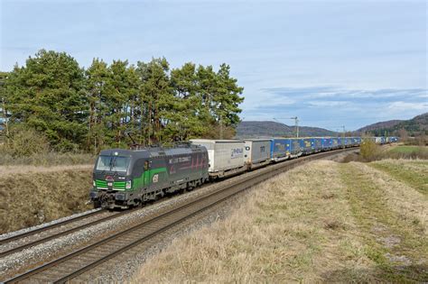 193 265 ELL TXL mit einem KLV Zug bei Darshofen Richtung Nürnberg 22