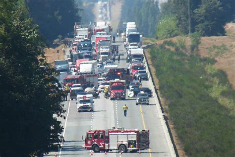 Video Multi Vehicle Crash Closes Highway 1 Eastbound In Langley Langley Advance Times